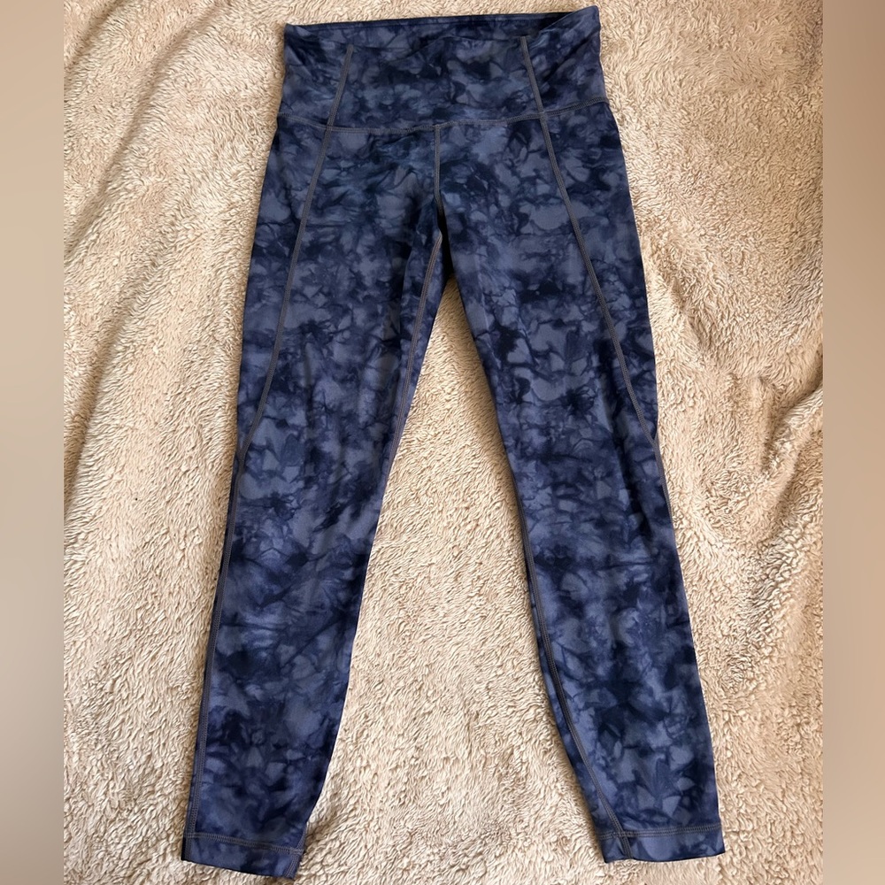 Athleta Salutation Tie Dye 7/8 Leggings